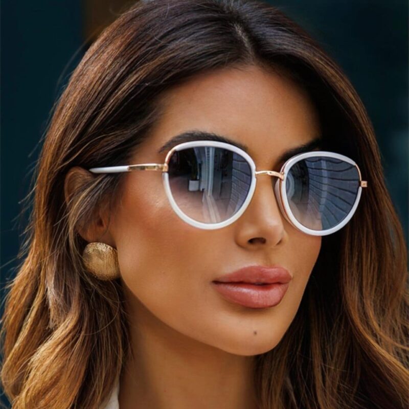 Óculos Redondo Clássico Emily